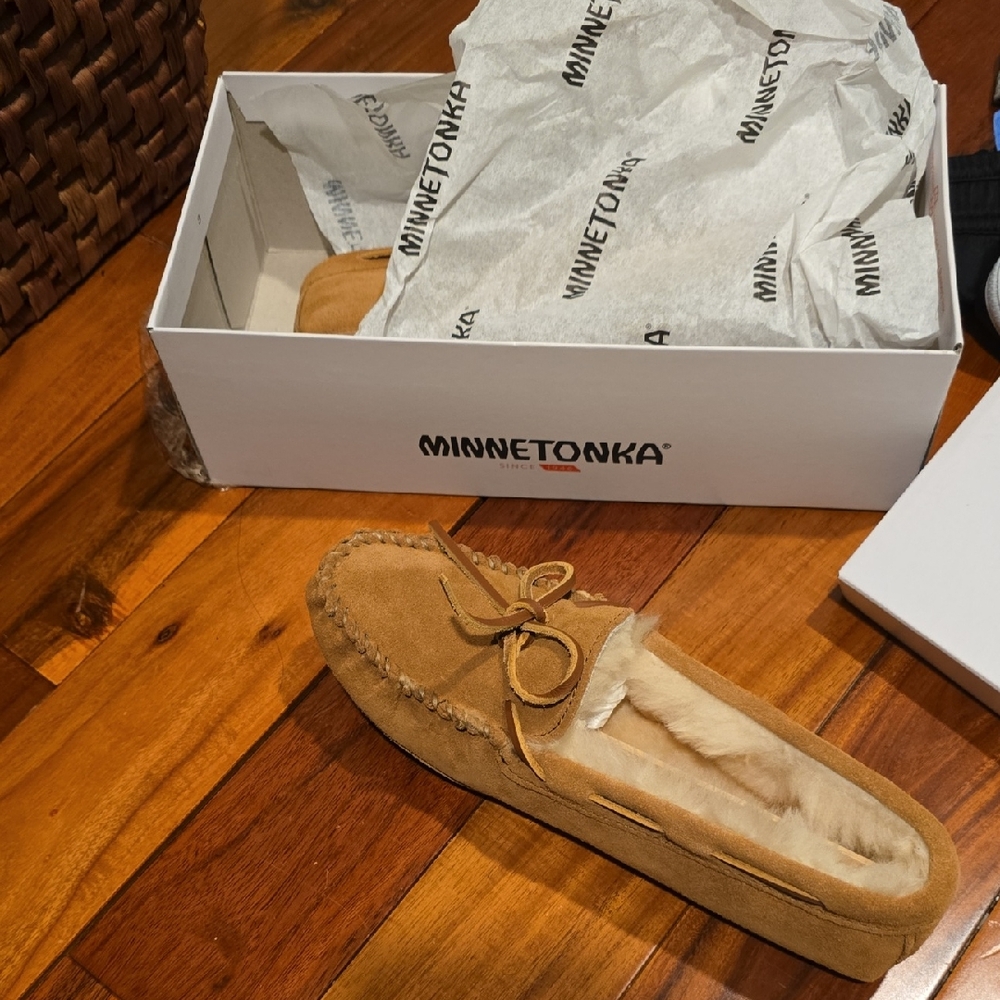 Minnetonka Brown Moccasin with Cozy Lining